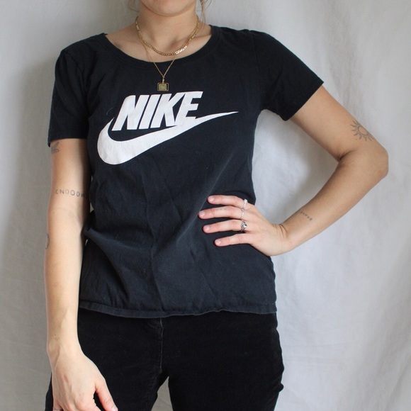 Nike T - Picture 2 of 2